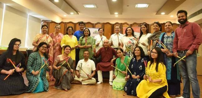 Dr.-Deepak-Mittal-With-The-Participants-Of-Soul-Yoga-Workshop-3